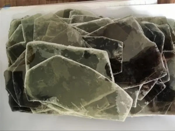Mica Scrap For Sale - Image 3